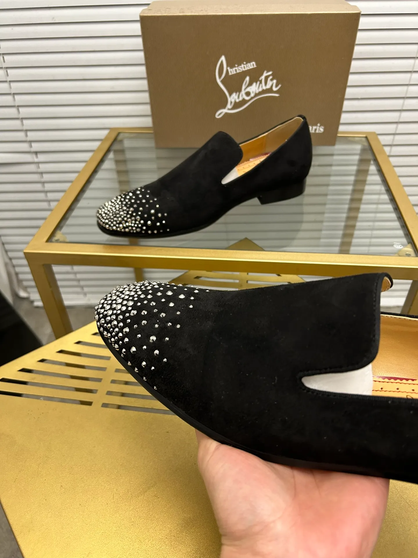 (Customized model) Ex-factory price is 520. christian louboutin (CL red sole shoes) counter series, casual sneakers for couples 📢 📢 📢 Exclusive hot style release 🎈🎈💪 Movable latex feet 👻 Finished outsole line [Proud] 😝Female 35-40# Male 38#-46, global supply😝 [Top version]: Original imported genuine leather upper, top original leather lining, original molded TPU outsole, original 1:1 detail processing, original shoe last,